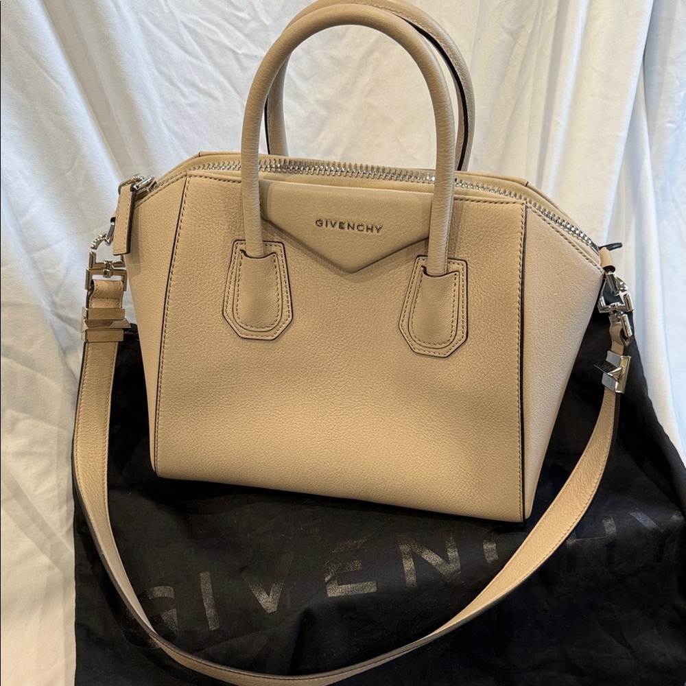 Givenchy Small Antigona Bag